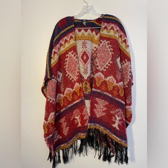 Forever 21 Women's Poncho Western Aztec Fringe Red Blue Gold White One Size EUC - Picture 4 of 16